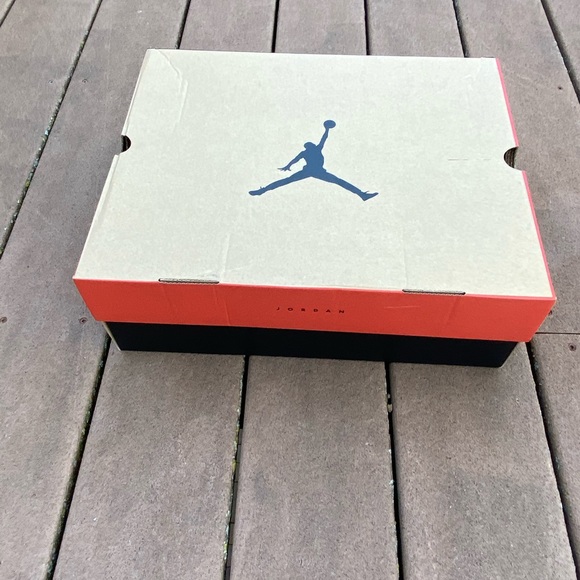 Men’s Jordan size 12 shoe - Picture 5 of 5
